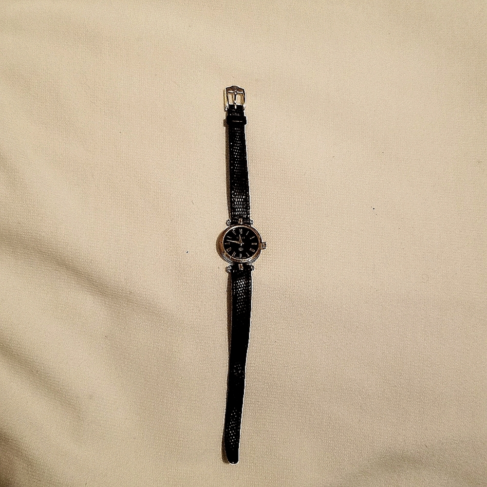 Gucci Watch Sherry Line  (Vintage) 1990's